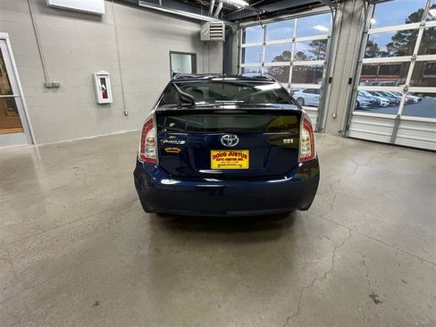 Used 2012 Toyota Prius Three image 4