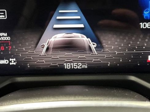 Used 2024 GMC Acadia Elevation w/ Trailering Package image 6