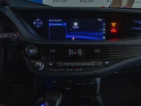 Used 2020 Lexus LS 500 w/ Interior Upgrade Package RWD image 4