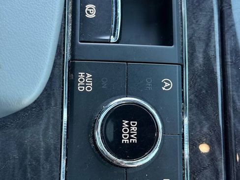 Used 2018 Lincoln Navigator Reserve AWD/4WD image 71