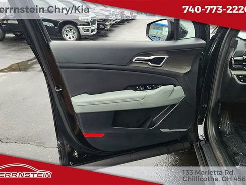 Used 2023 Kia Sportage X-Line w/ X-Line Premium Package AWD/4WD image 13