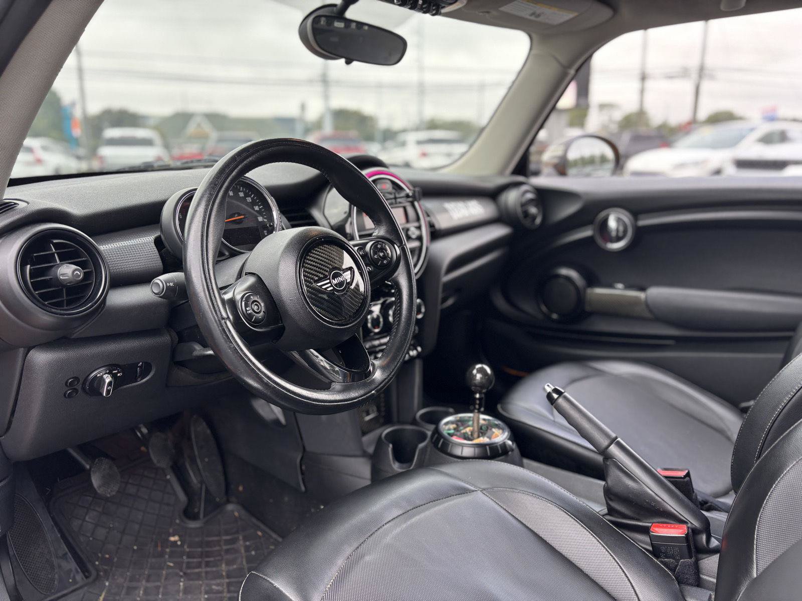 Used 2016 MINI Cooper 2-Door Hardtop FWD image 12