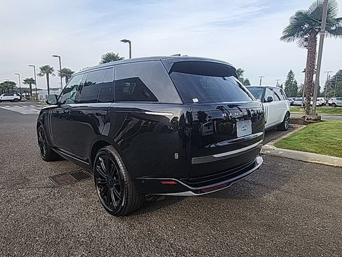 New 2026 Land Rover Range Rover SE AWD/4WD image 3
