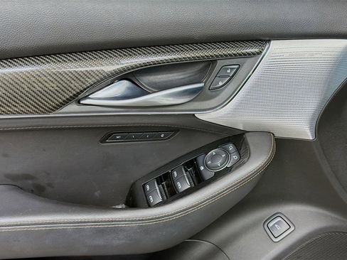 Used 2022 Cadillac CT5 V w/ LPO, ONYX Package image 17