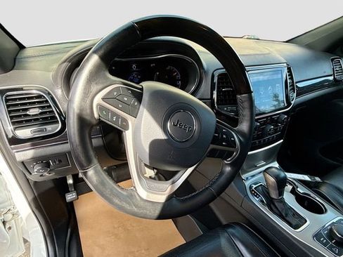 Used 2020 Jeep Grand Cherokee Overland image 12