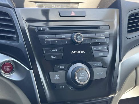 Used 2017 Acura ILX w/ AcuraWatch Plus Package FWD image 14