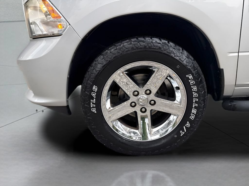 Used 2018 RAM 1500 Express w/ Express Value Package AWD/4WD image 30