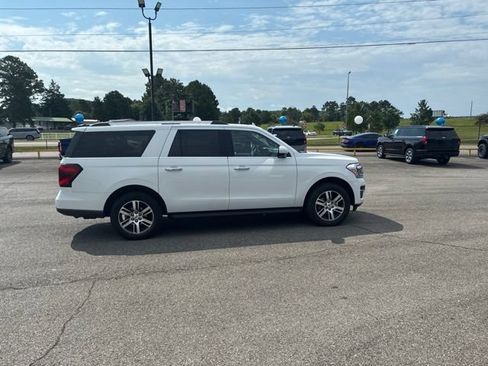 Used 2024 Ford Expedition Max Limited AWD/4WD image 12