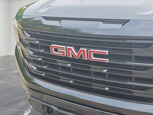 Used 2024 GMC Sierra 1500 Elevation AWD/4WD image 9