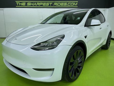 Used 2022 Tesla Model Y Long Range image 5