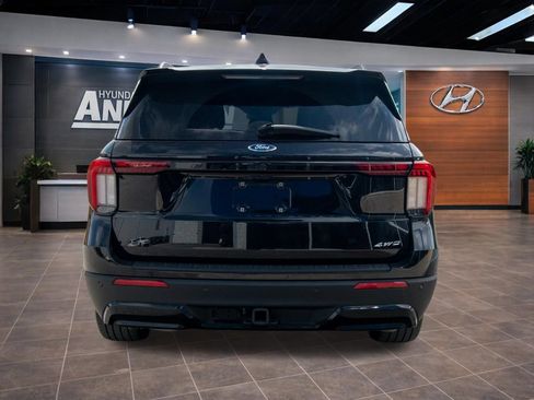 Used 2025 Ford Explorer ST-Line w/ ST-Line Street Pack AWD/4WD image 12