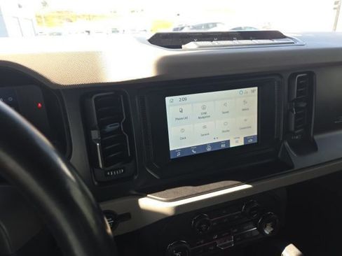 Used 2021 Ford Bronco Wildtrak image 9