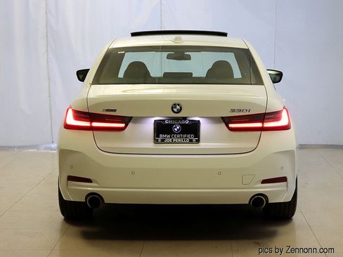 Certified 2023 BMW 330i xDrive Sedan w/ Convenience Package image 7