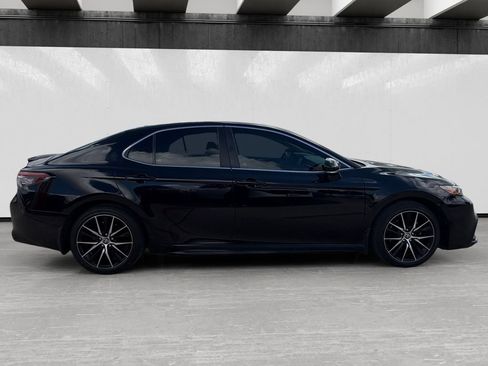 Used 2024 Toyota Camry SE FWD image 6