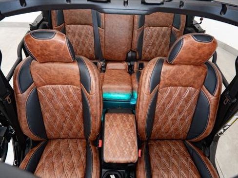 Used 2026 Jeep Gladiator Sport image 3