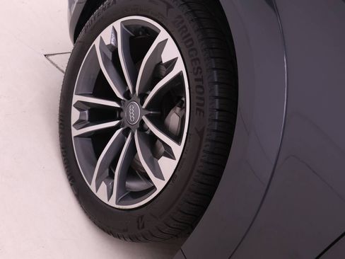 Used 2019 Audi A4 2.0T allroad Premium Plus AWD/4WD image 9