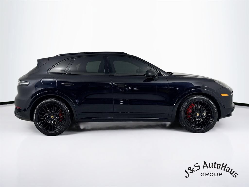 Used 2021 Porsche Cayenne GTS AWD/4WD image 8