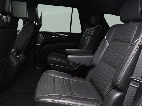 Used 2023 Cadillac Escalade Sport Platinum AWD/4WD image 34