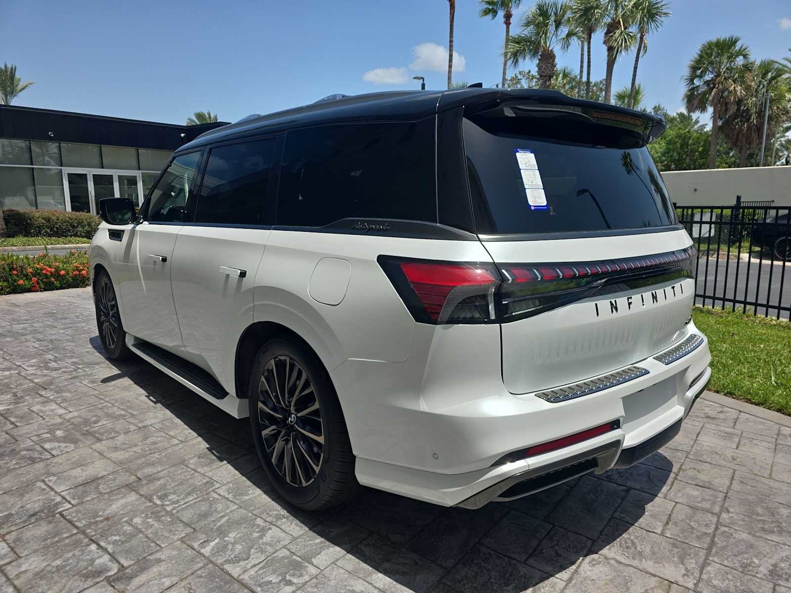 New 2027 INFINITI QX80 Autograph w/ Autograph Exterior Package AWD/4WD image 7