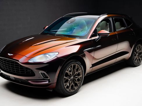Used 2023 Aston Martin DBX AWD/4WD image 5