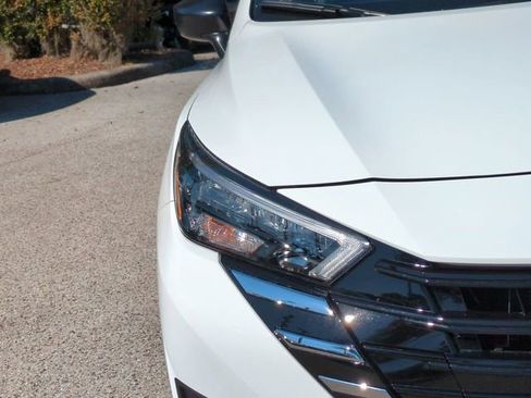 Used 2025 Nissan Versa S w/ Trunk Package FWD image 9
