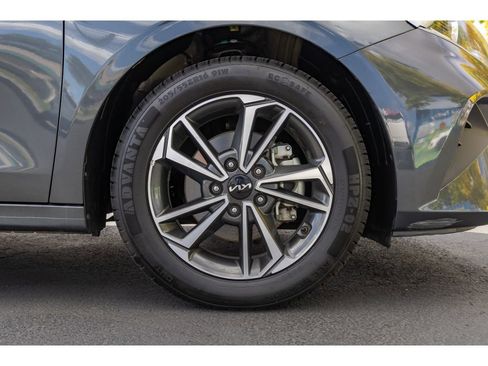 Used 2023 Kia Forte LXS image 9