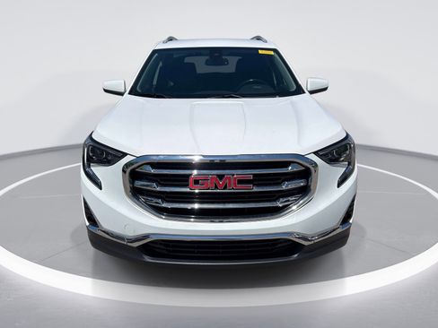 Used 2021 GMC Terrain SLT AWD/4WD image 2