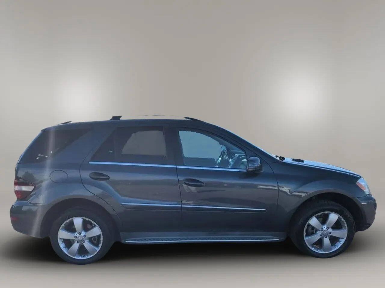 Used 2011 Mercedes-Benz ML 350 4MATIC image 8