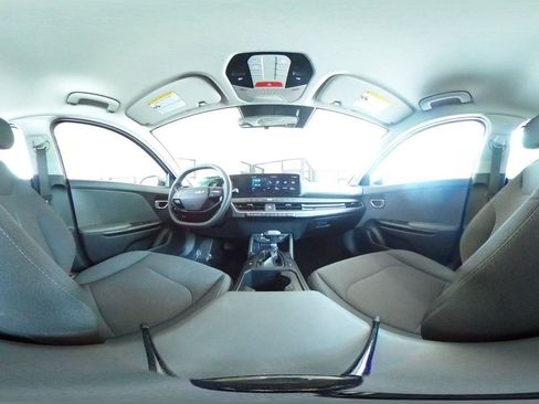 Used 2025 Kia K4 FWD image 41
