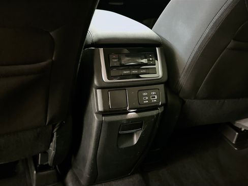 Used 2023 Subaru Ascent Premium w/ Convenience Package AWD/4WD image 27