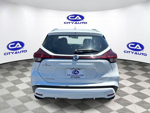 Used 2021 Nissan Kicks SV FWD image 5