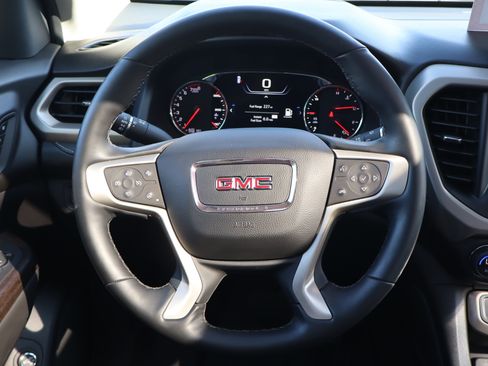 Used 2023 GMC Acadia Denali w/ Denali Technology Package AWD/4WD image 12