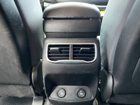 Used 2023 Hyundai Santa Fe SEL w/ Winter Weather Package FWD image 28