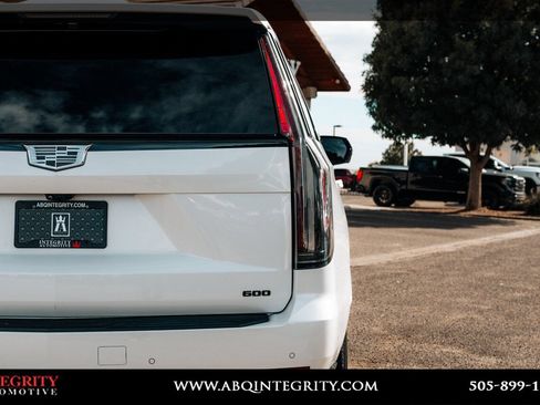 Used 2024 Cadillac Escalade Sport Platinum AWD/4WD image 14