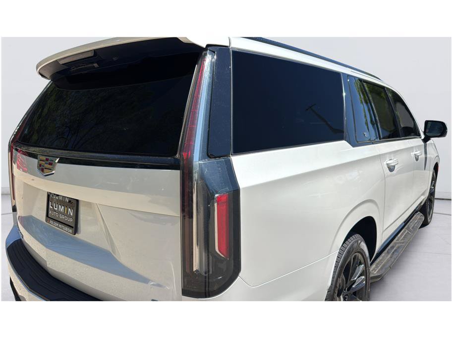 Used 2021 Cadillac Escalade ESV Sport w/ Driver Assist Tech Package AWD/4WD image 32
