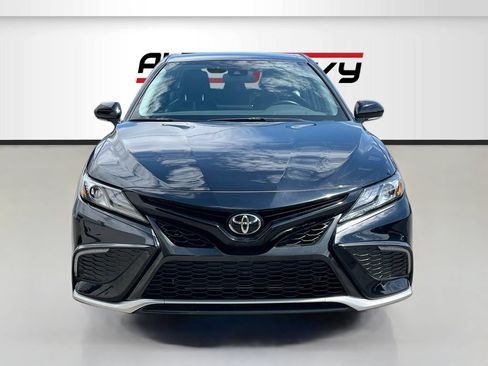 Used 2024 Toyota Camry XSE FWD image 2
