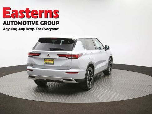 Used 2024 Mitsubishi Outlander SE image 40