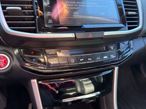 Used 2017 Honda Accord Touring image 23