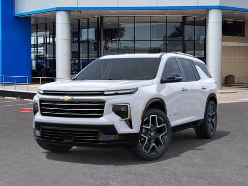 New 2026 Chevrolet Traverse High Country w/ LPO, Floor Liner Package AWD/4WD image 6
