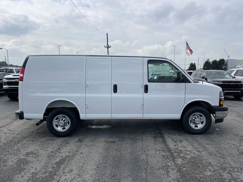 New 2025 Chevrolet Express 2500 w/ Driver Convenience Package RWD image 5