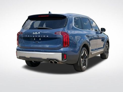 Certified 2024 Kia Telluride S FWD image 11