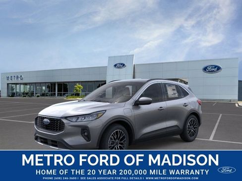 New 2025 Ford Escape SE FWD image 1
