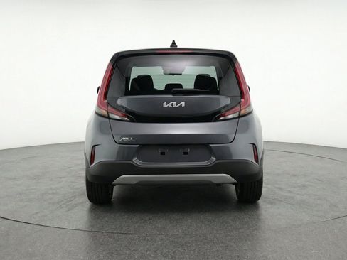 Used 2025 Kia Soul LX w/ LX Technology Package FWD image 7