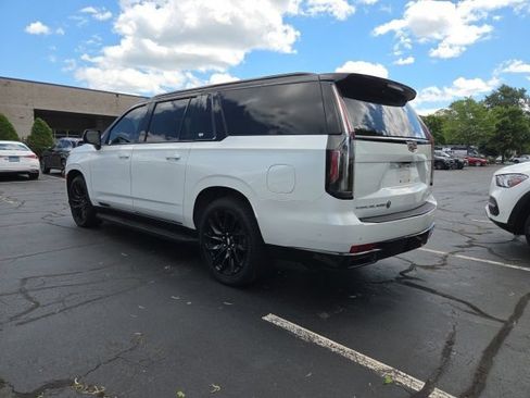 Used 2022 Cadillac Escalade ESV Sport w/ Touring Package AWD/4WD image 2