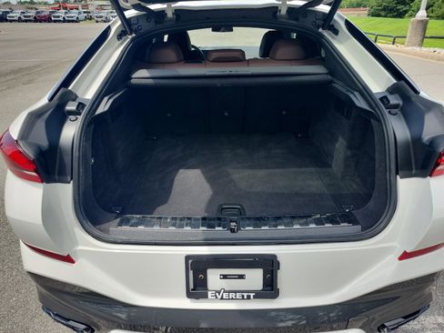 Used 2026 BMW X6 xDrive40i w/ Premium Package AWD/4WD image 10