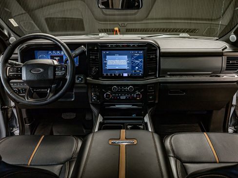 Used 2024 Ford F250 Platinum w/ FX4 Off-Road Package image 17
