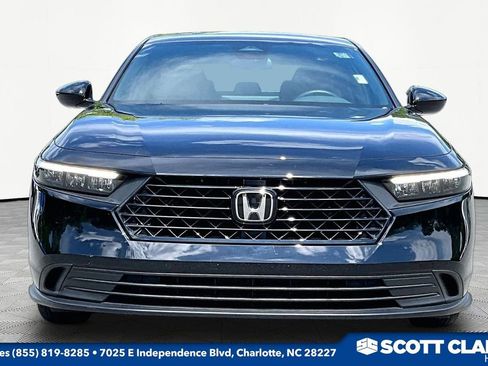 Used 2025 Honda Accord Sport image 2