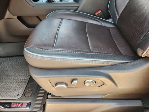 Used 2025 GMC Sierra 1500 Denali w/ Technology Package AWD/4WD image 25