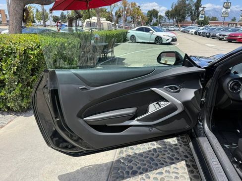 Used 2019 Chevrolet Camaro LT RWD image 8