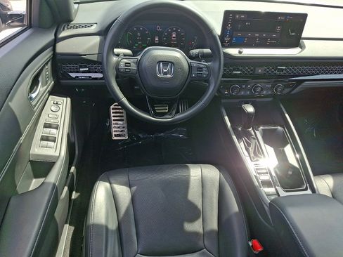 Used 2023 Honda Accord Sport image 11
